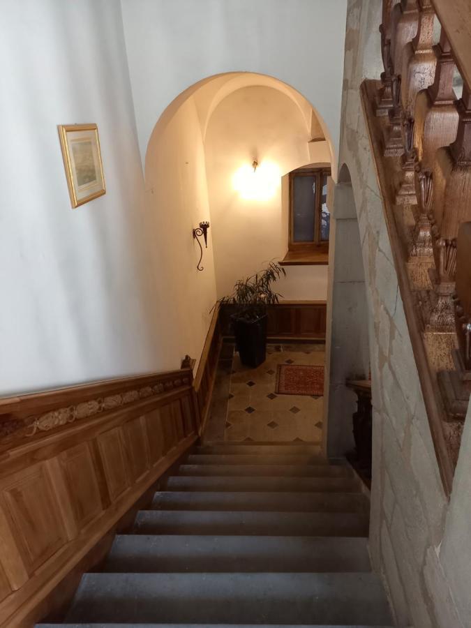 Les Meubles Du Colombier Lons-le-Saunier Exterior foto